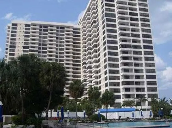 500 Islands Blvd, Hallandale, FL