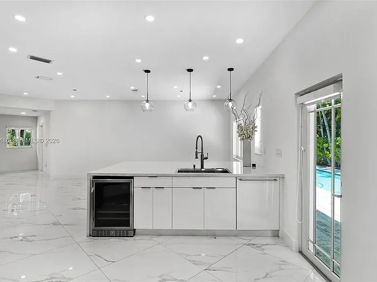711 Sunset Rd — Photo 12