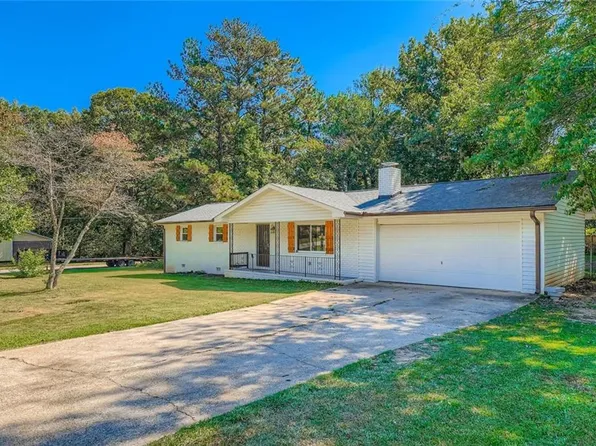 4229 Clearview Dr, Douglasville, GA 30134