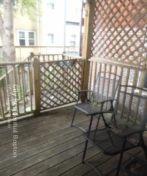 153 W 6th St #1 — Photo 6