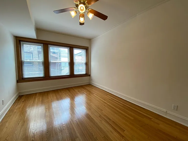 1535 West Addison — Photo 46