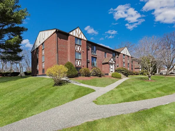 1229 Lawrence St APT 303, Lowell, MA 01852