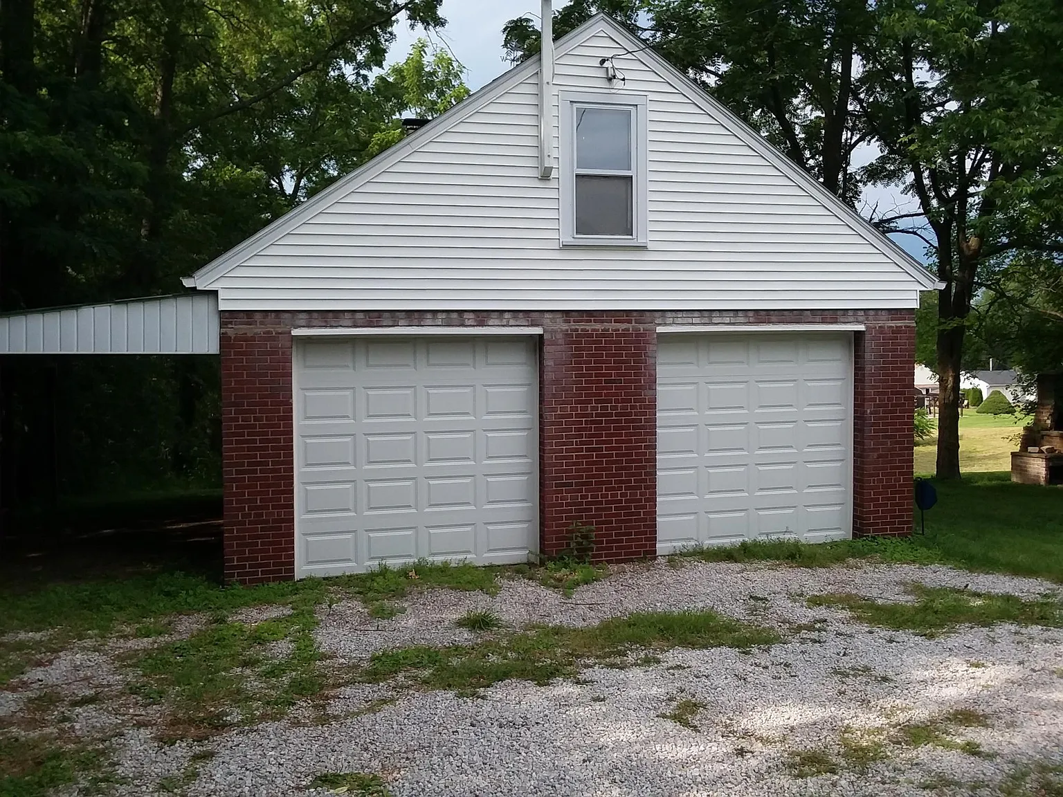 581 Killian Rd — Photo 3