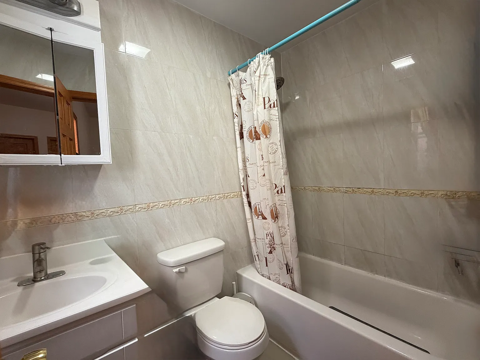 2 bed, 650 sqft, $2,250 — Photo 3