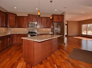 7606 Bayhill Trl, Duluth, MN 55807