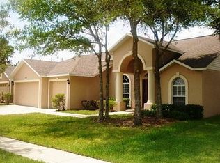 16922 Falconridge Rd, Lithia, FL 33547