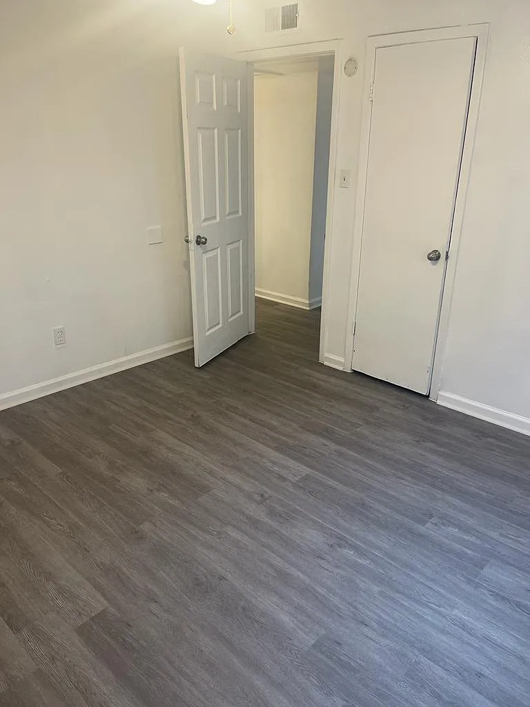 1 bed, 640 sqft, $950 — Photo 3