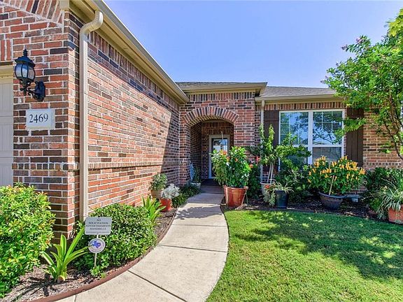 3rd image of 2469 Oyster Bay Dr