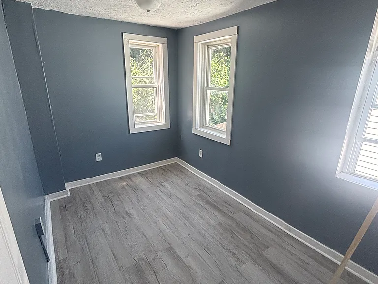 812 Muhlenberg St — Photo 9