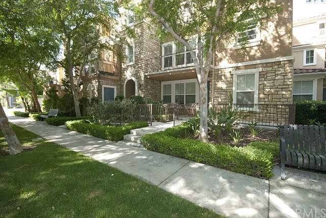 1st image of 506 Terra Bella