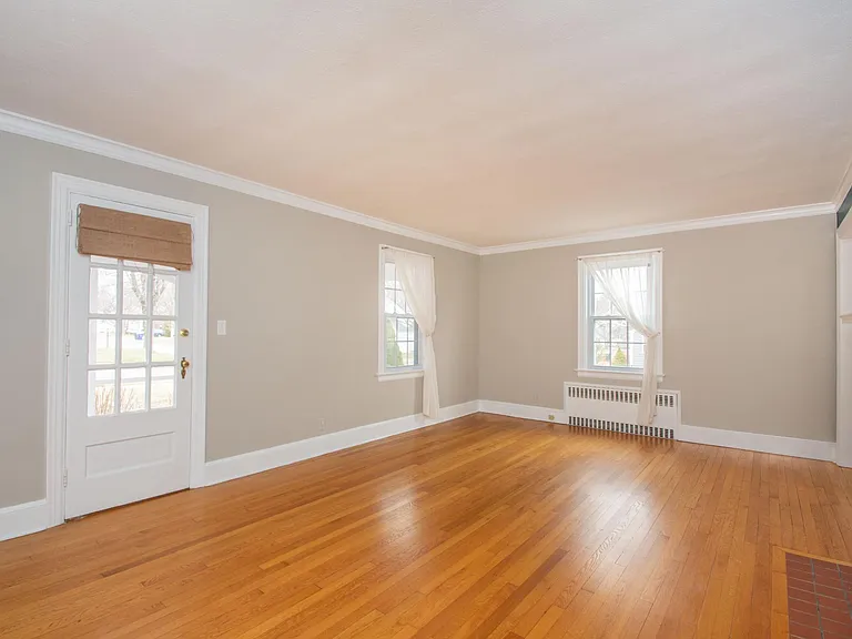 135 Brunswick Ave — Photo 15