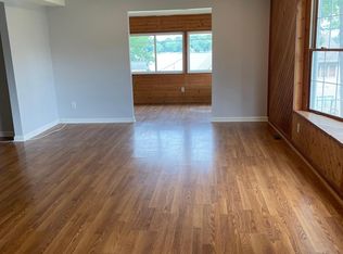 1014 Sunrise Park St, Howell, MI 48843