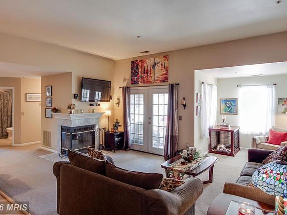 4th image of 30 Greystone Ct APT L