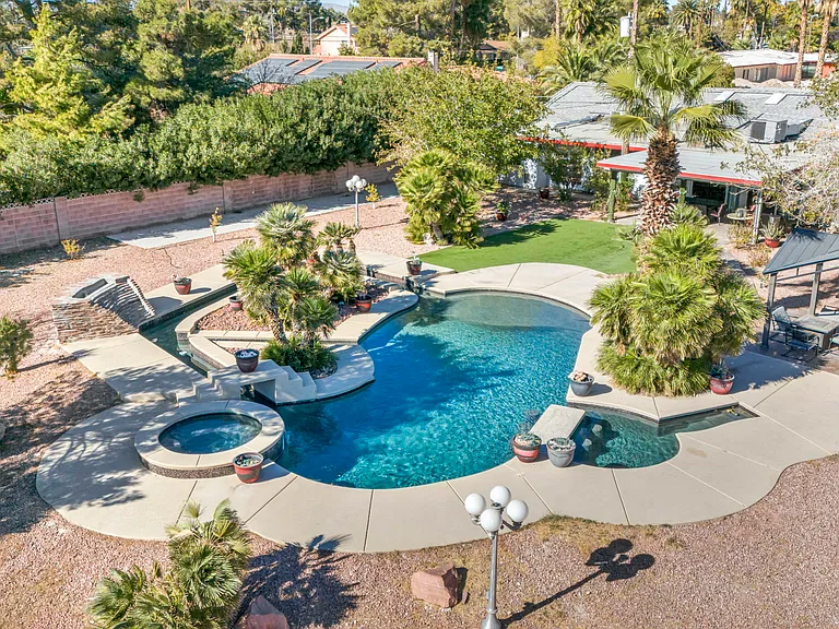 3037 Palomino Ln — Photo 3