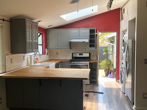 3rd image of 4060 34th St