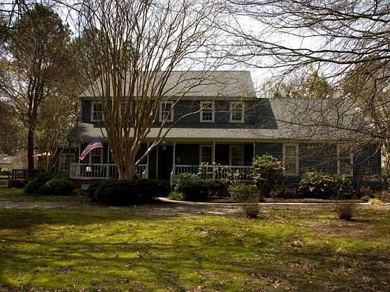 1st image of 251 Kings Grant Dr