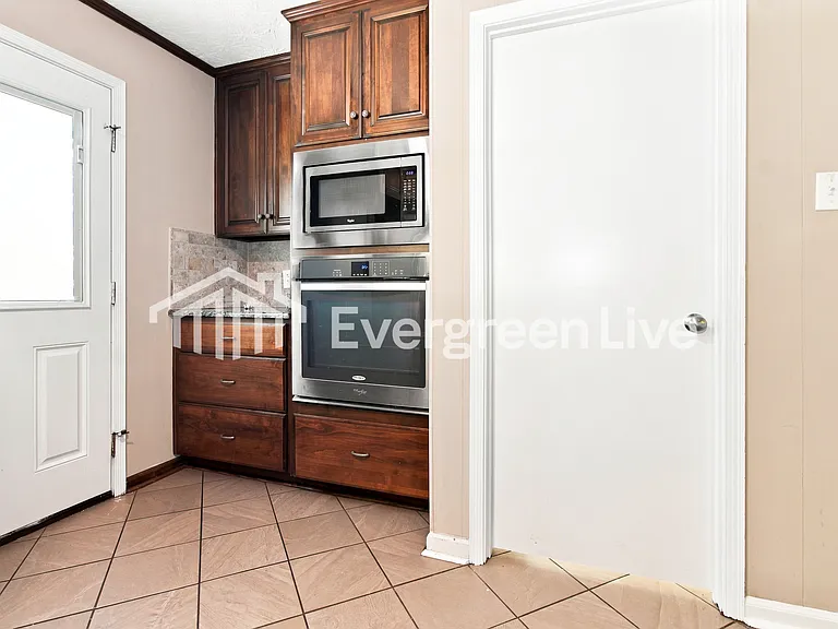 324 Carol Villa Dr — Photo 5