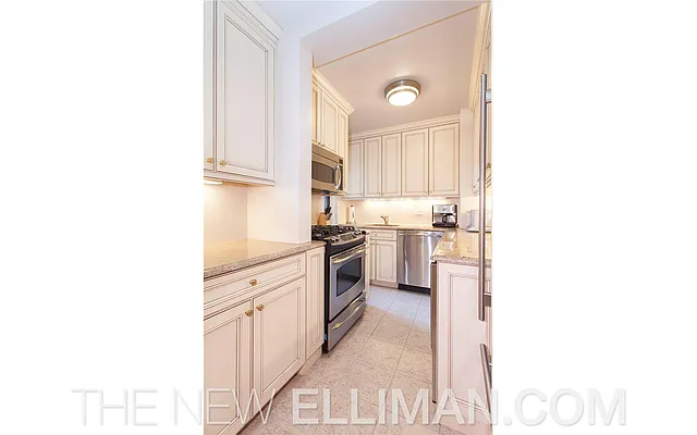 Sold by Douglas Elliman | media 16