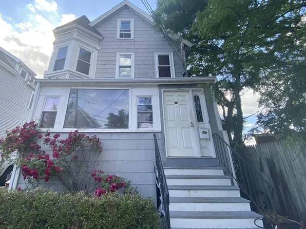 11 Macarthur St, Somerville, MA 02145
