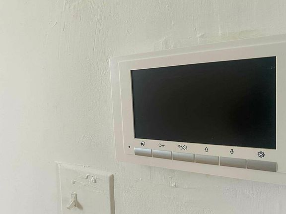 5th image of 279 N 6th St APT 3R