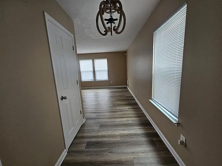 4085 Lassen Ln — Photo 2