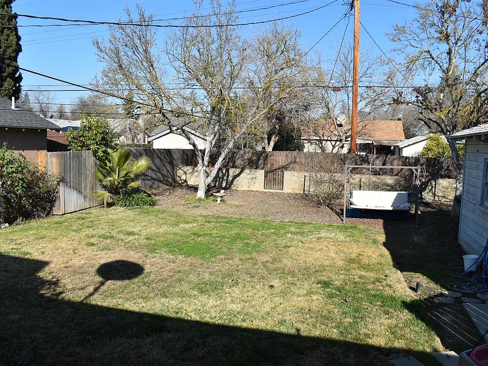 2nd image of 1003 E Lansing Way