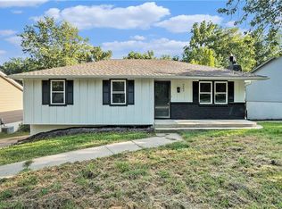 9403 NW 59th Ter, Parkville, MO 64152