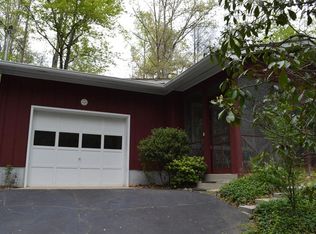 103 Woodland Hills Dr, Franklin, NC 28734