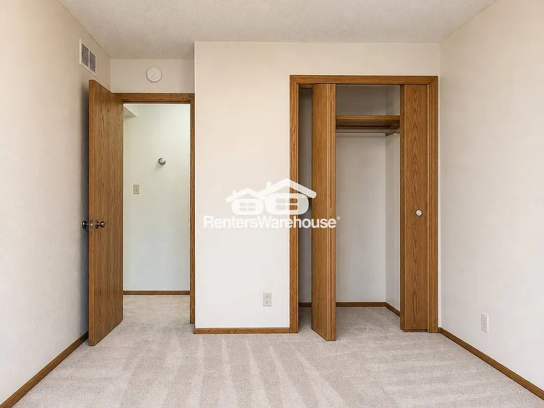 7226 Hunters Run — Photo 8