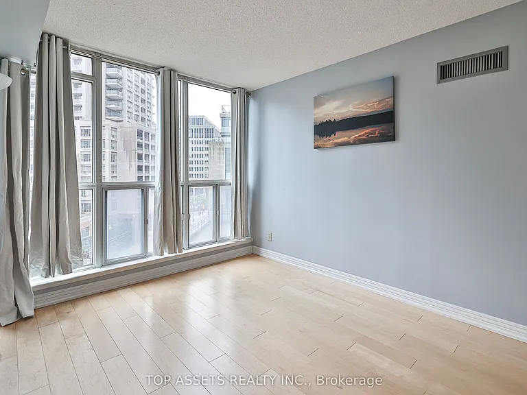 24 Wellesley St W #614 — Photo 22