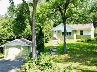 1012 Quebec Ave N, Golden Valley, MN 55427