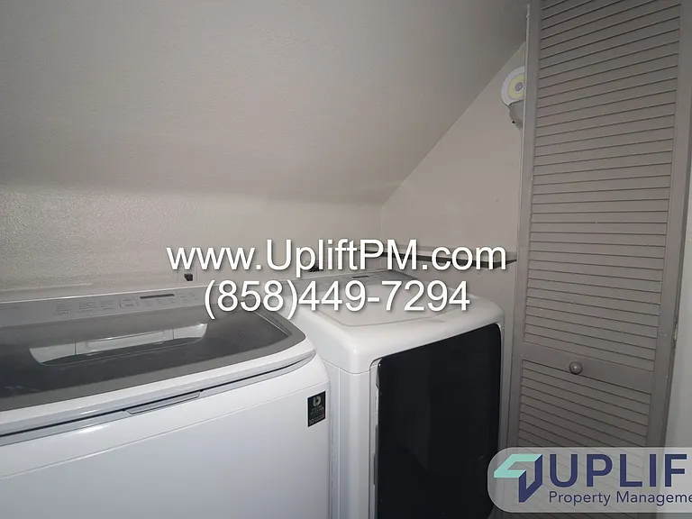 1337 Serena Cir #2 — Photo 28