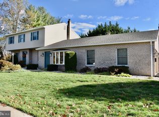 69 Wellington Blvd, Wyomissing, PA 19610