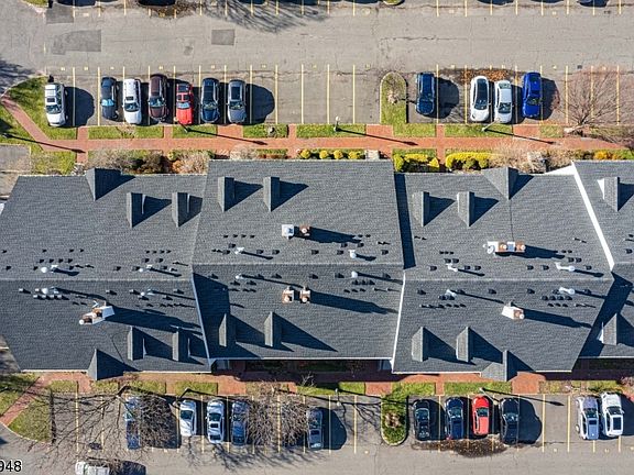 4th image of 4 Holly St