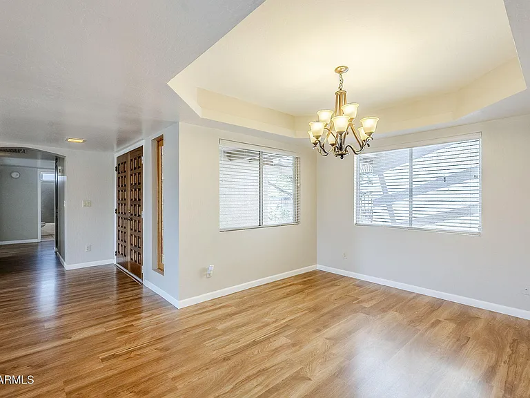 7707 S Kenwood Ln — Photo 15