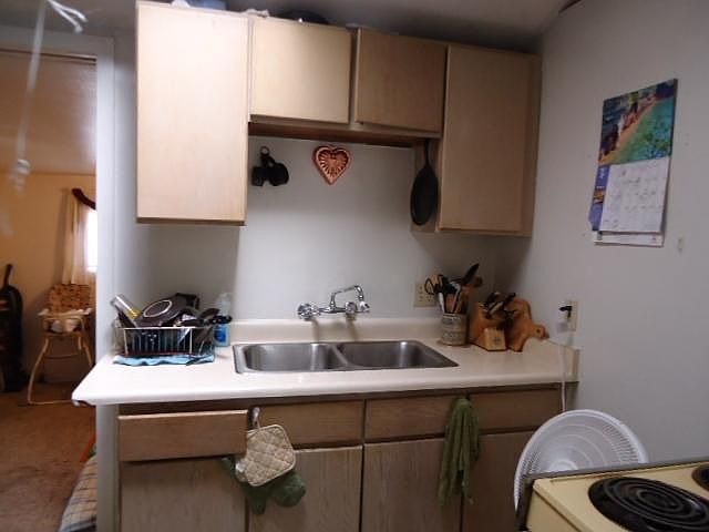 2nd image of 508 NW D St