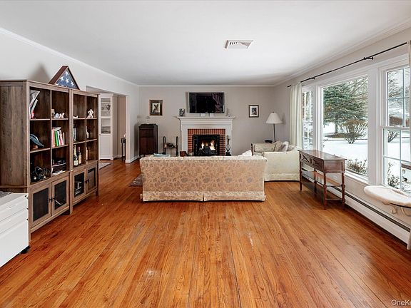 5th image of 94 Meadow Road