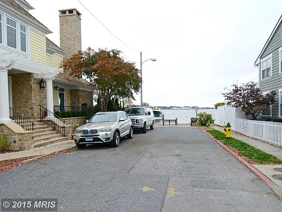 Street View to Water