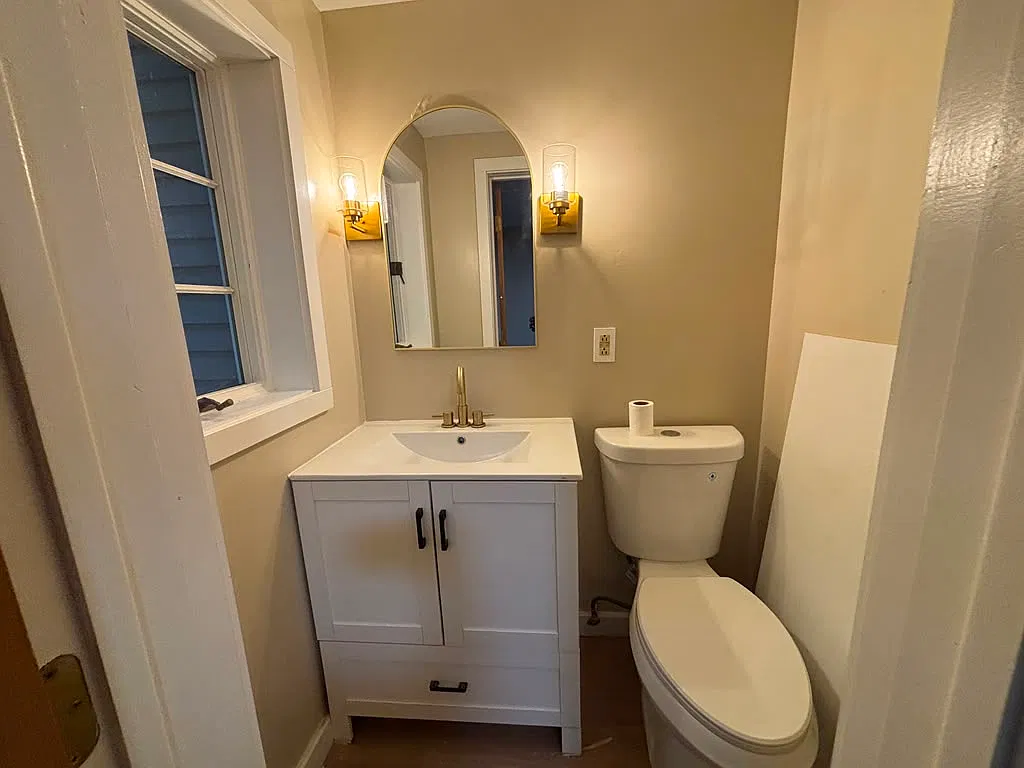 2 bed, 1.5 bath, $2,250 — Photo 2