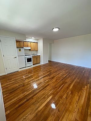3rd image of 4011 192nd St #6