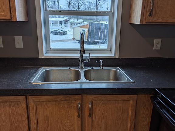 Sink with window