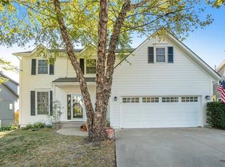 12172 S Shannan Ln, Olathe, KS 66062