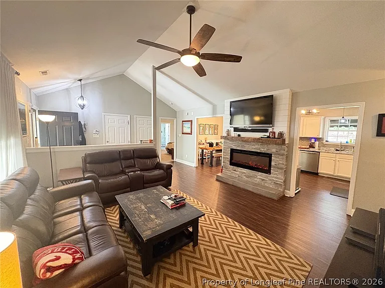 3083 Carolina Way — Photo 5