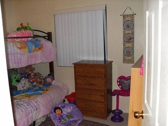 3rd image of 6474 Camarilla Ave