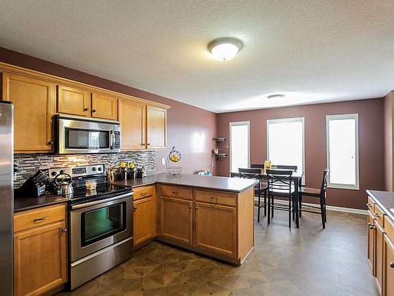 3rd image of 346 Chalet Cir