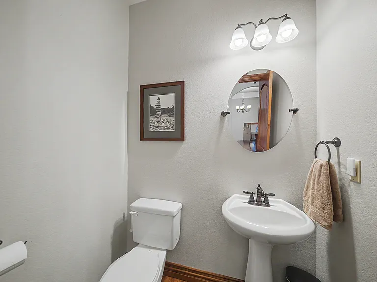 18145 Bakers Farm Rd — Photo 24