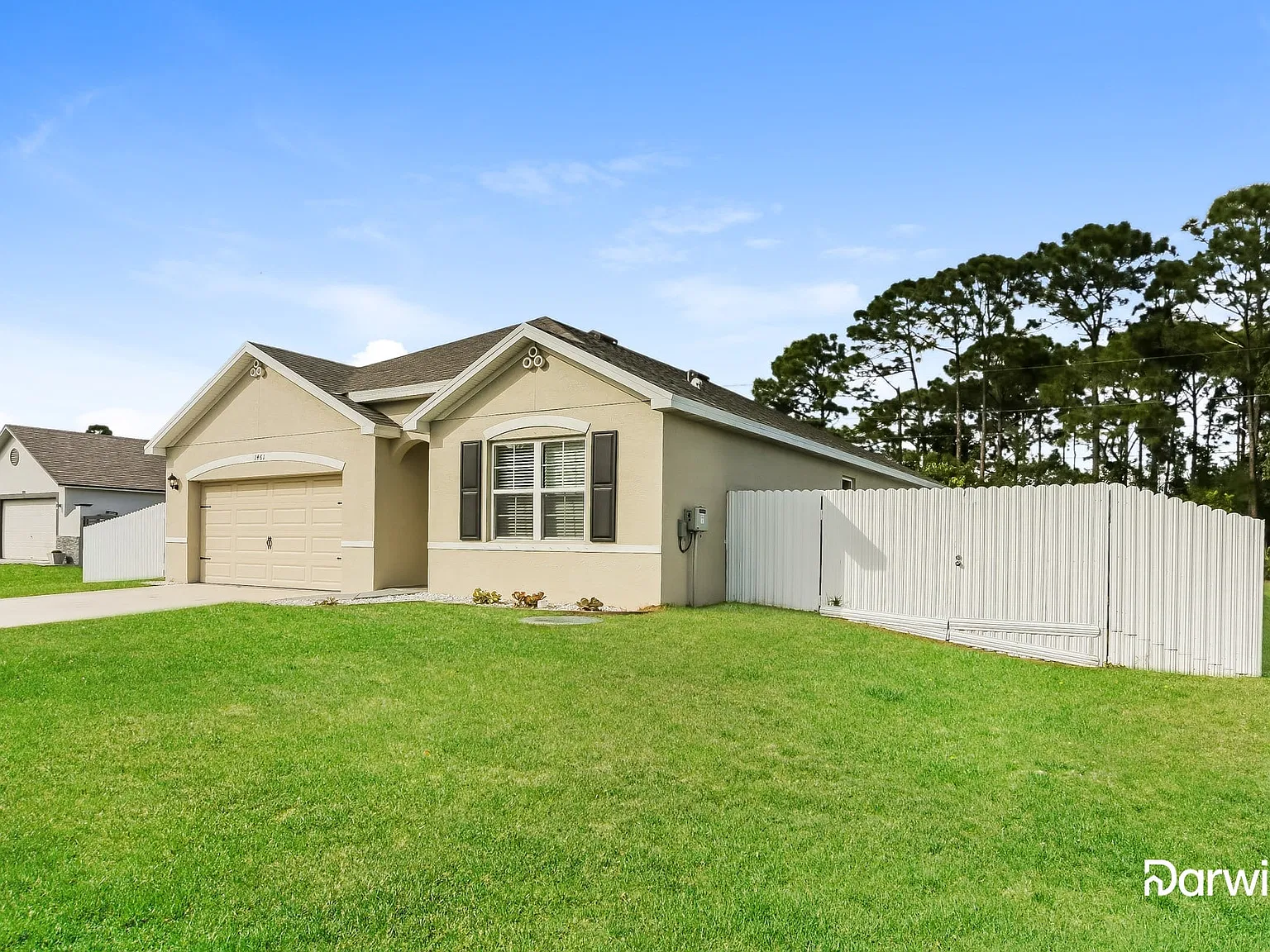 4 bed, 2.0 bath, 1916 sqft, $3,170 — Photo 2