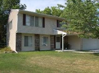 1093 Highbury Ct, Elgin, IL 60120