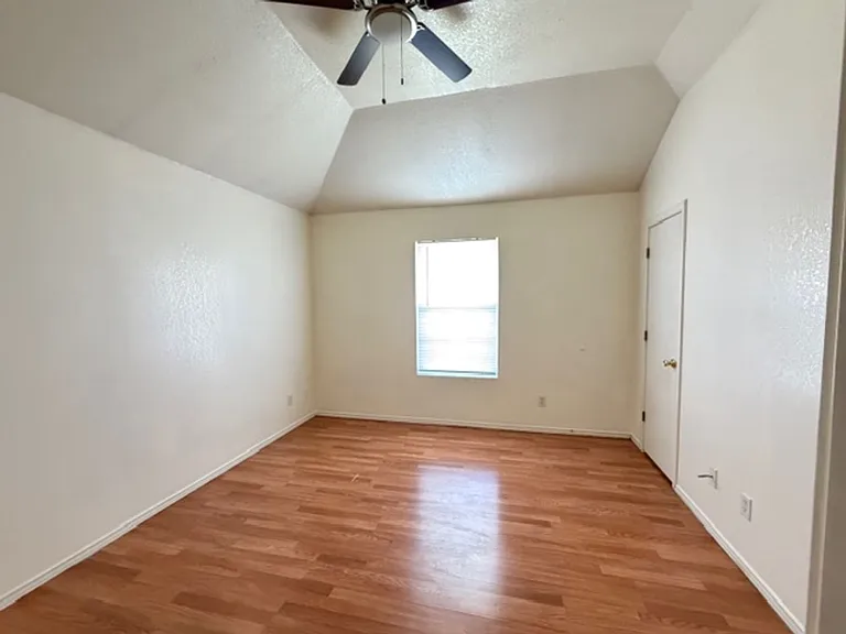 3803 Woodrow Dr — Photo 6
