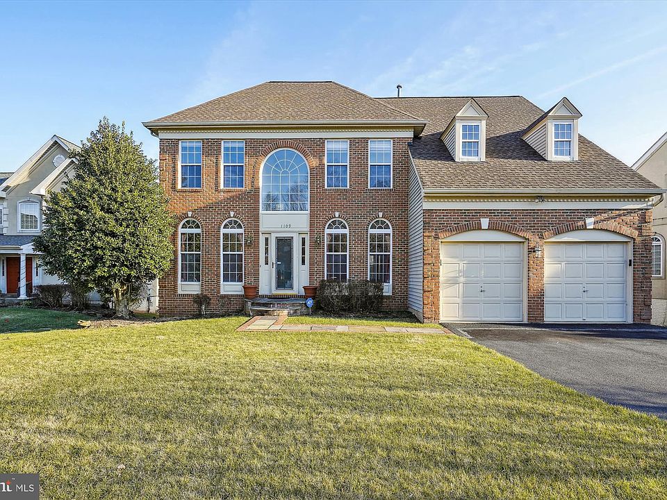 1st image of 1109 Landerset Dr